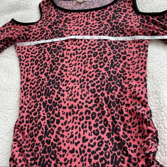 One Clothing Long Sleeve Cheetah Print Open Sleeve - Picture 6 of 12